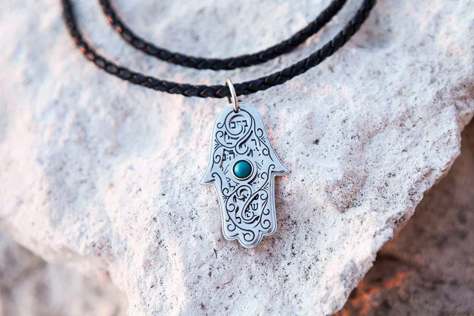 Энергетическая защита: эзотерические техники и силы амулетов